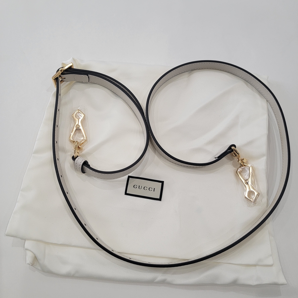 🆕️Gucci Cream And Black Shoulder Strap With Gold Accents
